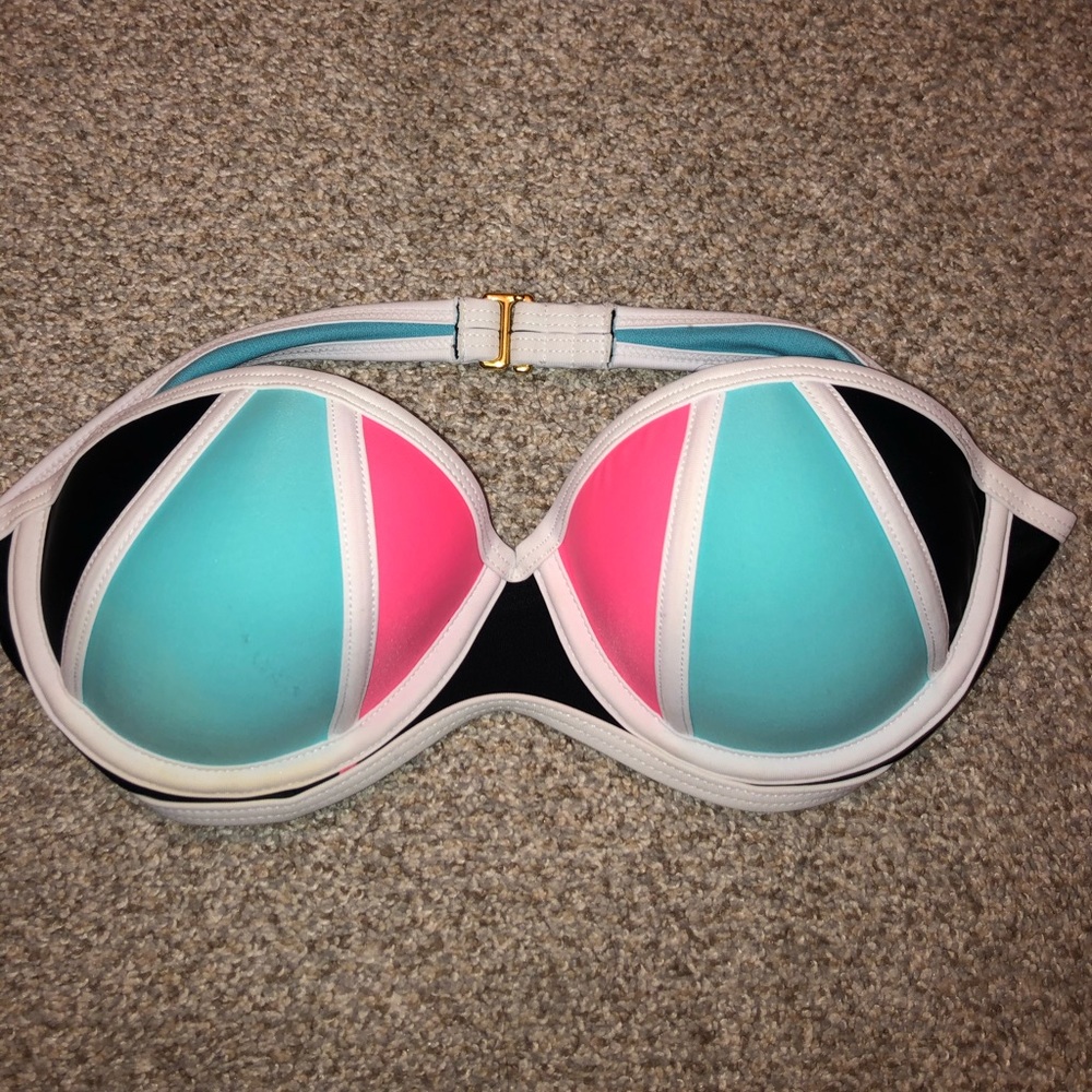 ⭐️3/$20 Strapless Bikini Top⭐️